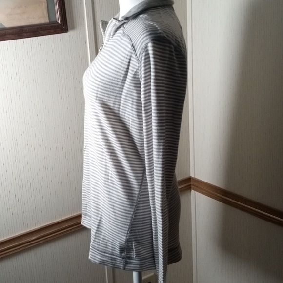 Smartwool Women's Gray and White Striped Zip-Neck Sweater - Picture 4 of 6